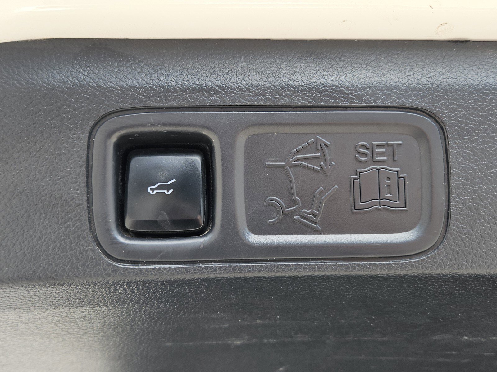 Certified 2023 Ford Expedition Max Limited image 32