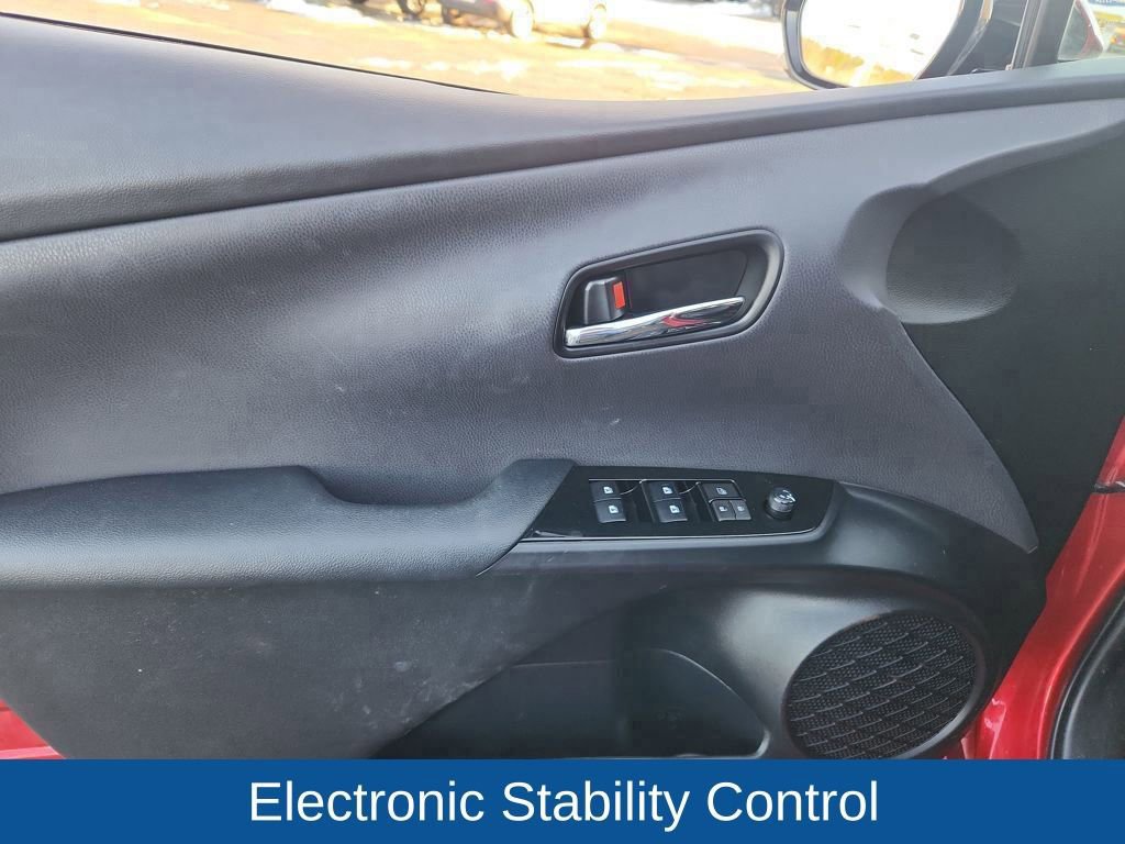 Used 2017 Toyota Prius Prime Premium image 11