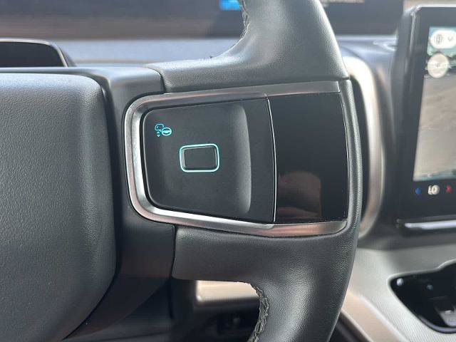 Certified 2025 Ford Expedition Active AWD/4WD image 23