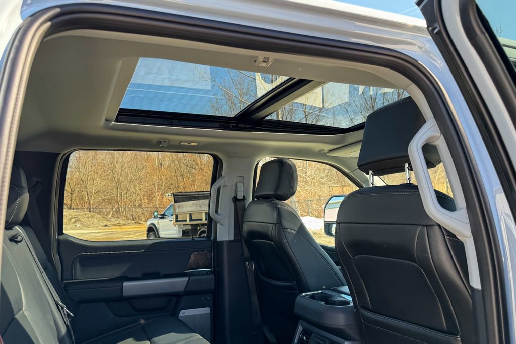Certified 2024 Ford F250 Lariat w/ Black Appearance Package image 22