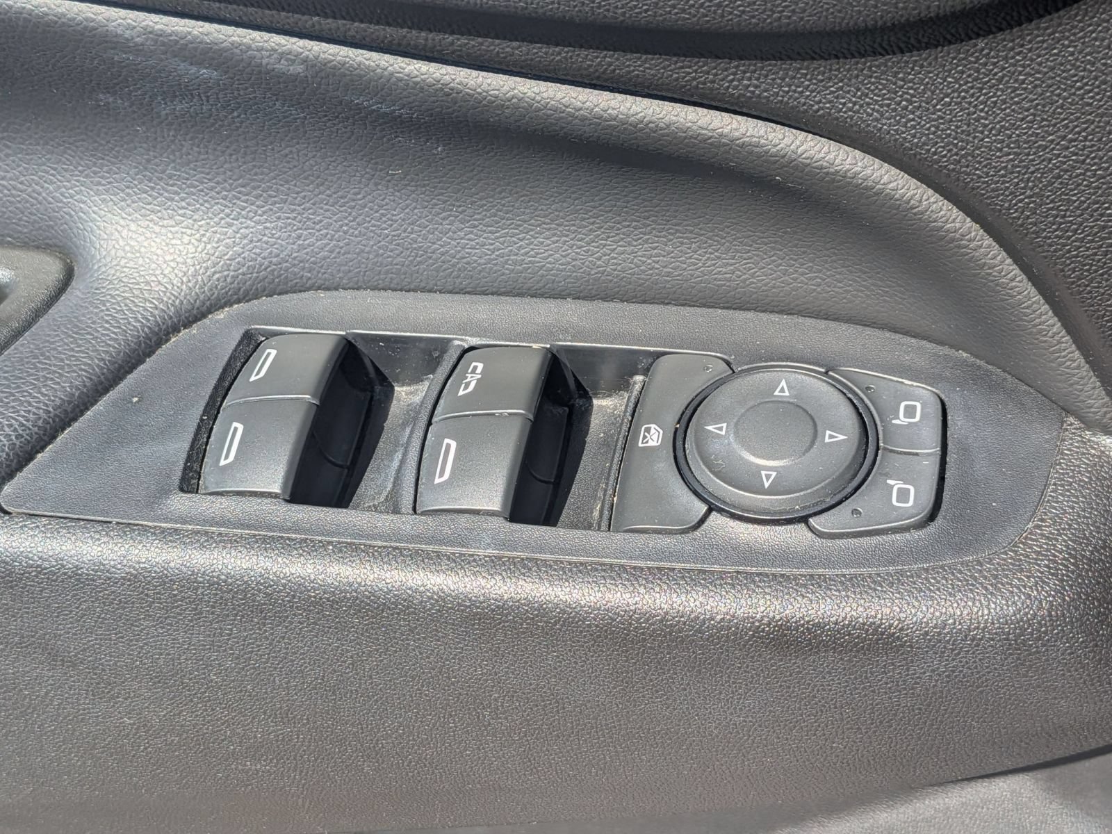 Used 2020 Chevrolet Equinox LT FWD image 15
