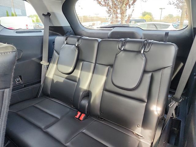 Certified 2021 Ford Explorer XLT w/ Equipment Group 202A AWD/4WD image 26