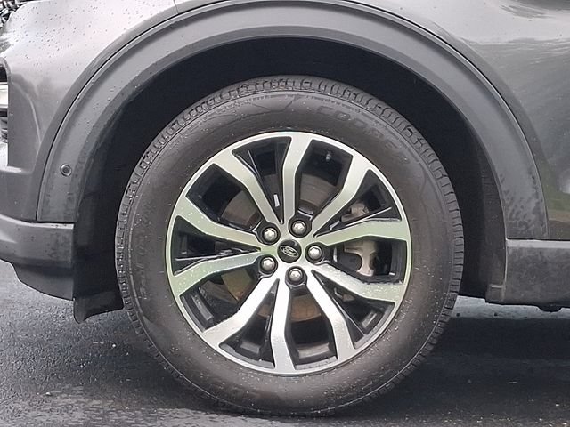 Certified 2020 Ford Explorer ST w/ Premium Technology Package AWD/4WD image 7