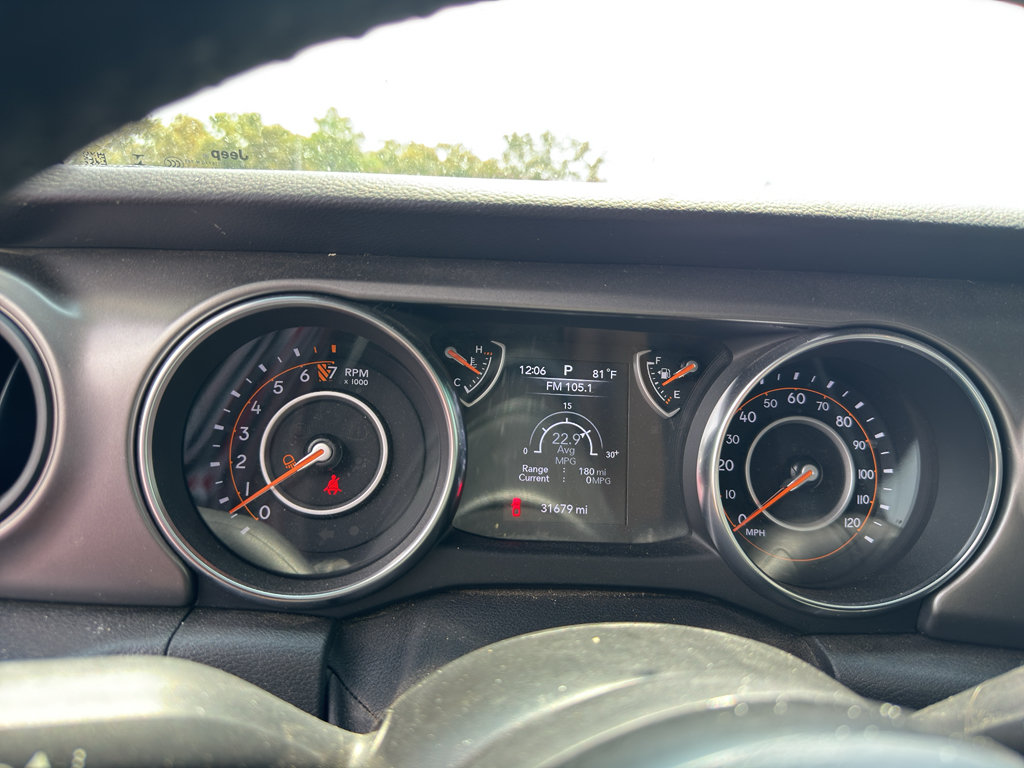 Used 2022 Jeep Gladiator Sport AWD/4WD image 16