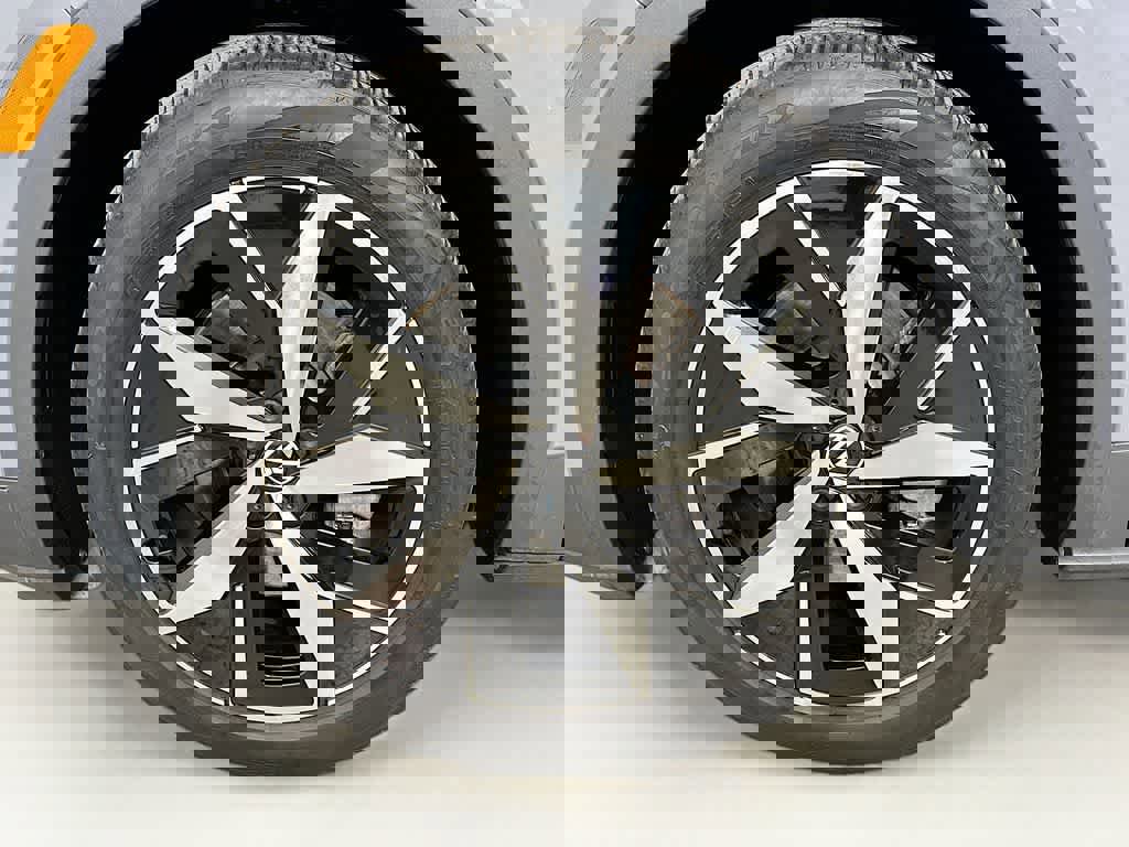 Used 2023 Volkswagen ID.4 Pro S image 11