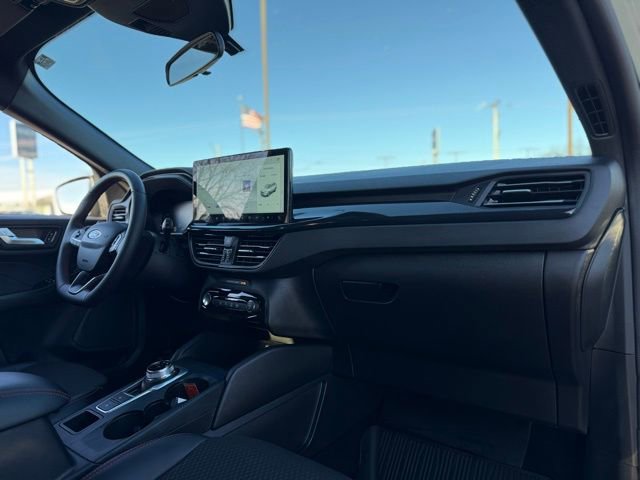 Certified 2025 Ford Escape ST-Line w/ Tech Pack #1 image 13