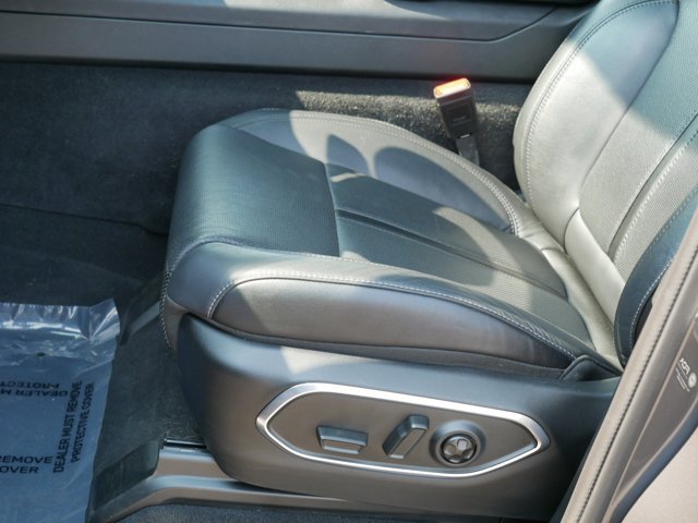 Used 2024 Jeep Wagoneer Series II AWD/4WD image 13