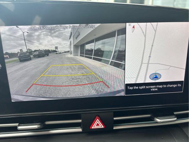 Used 2024 Hyundai Elantra SEL FWD image 18