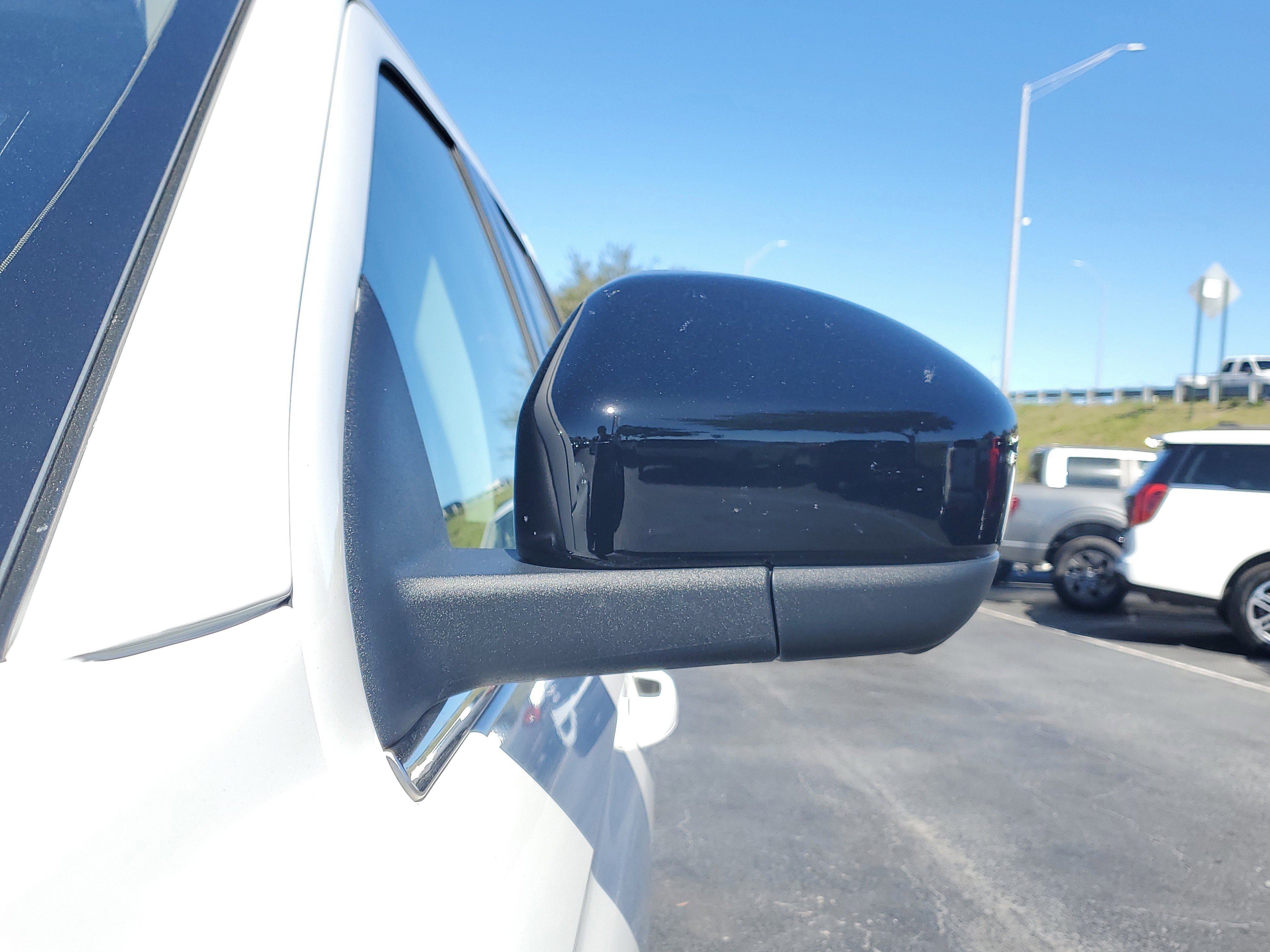 Certified 2025 Ford Expedition Active image 7