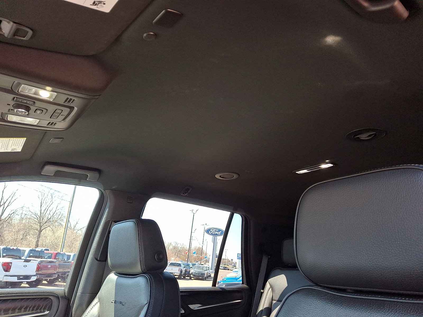 Used 2021 GMC Yukon Denali image 21