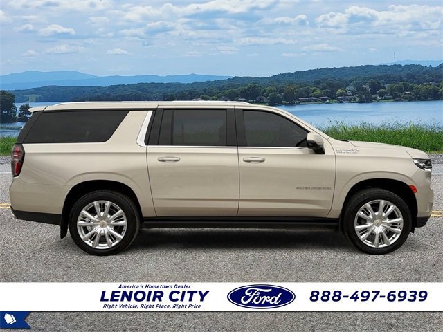 Used 2023 Chevrolet Suburban High Country image 6