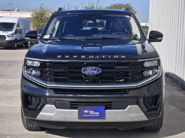 Certified 2025 Ford Expedition Platinum AWD/4WD image 2