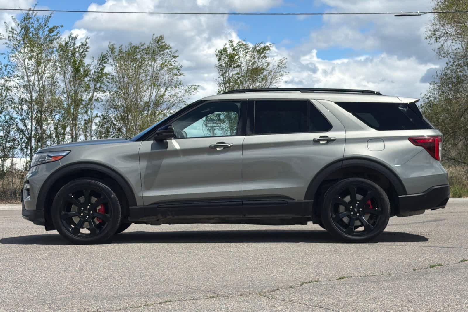 Certified 2020 Ford Explorer ST w/ ST Street Pack AWD/4WD image 5