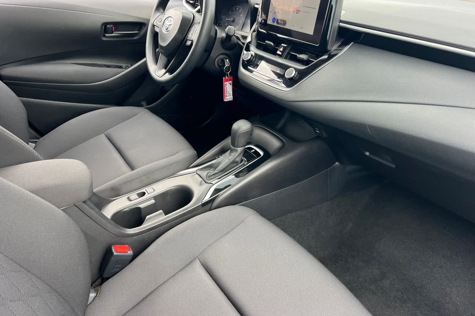 Used 2025 Toyota Corolla LE image 16