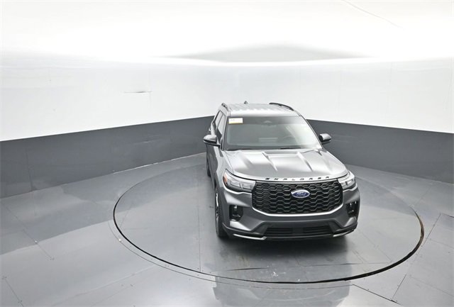Certified 2025 Ford Explorer ST-Line w/ Premium Package image 20