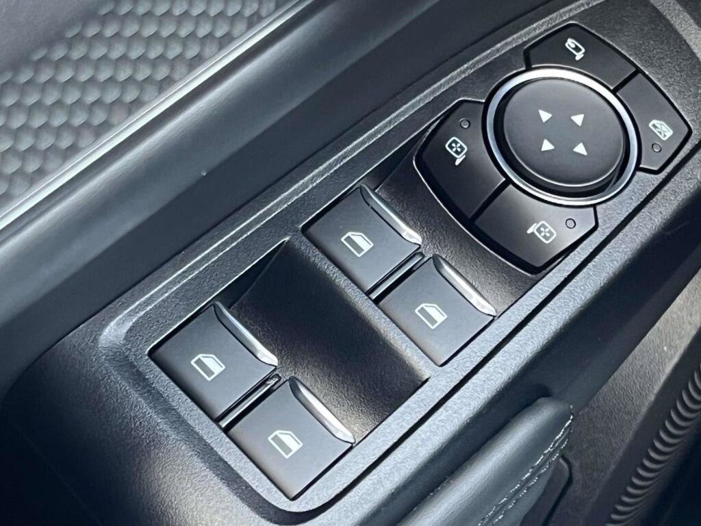 Certified 2025 Ford Ranger Raptor AWD/4WD image 31
