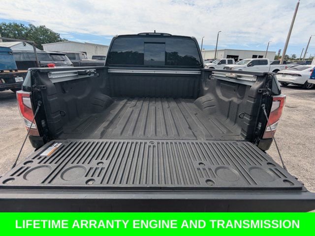 Used 2023 Nissan Titan PRO-4X w/ Pro-4x Convenience Package AWD/4WD image 14