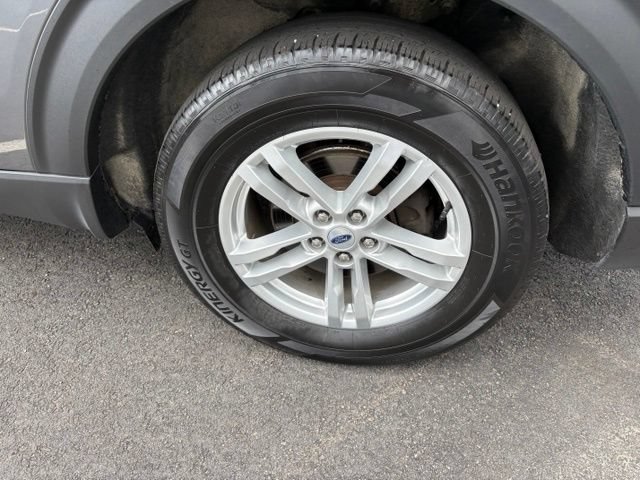 Certified 2022 Ford Explorer XLT w/ Equipment Group 202A AWD/4WD image 11