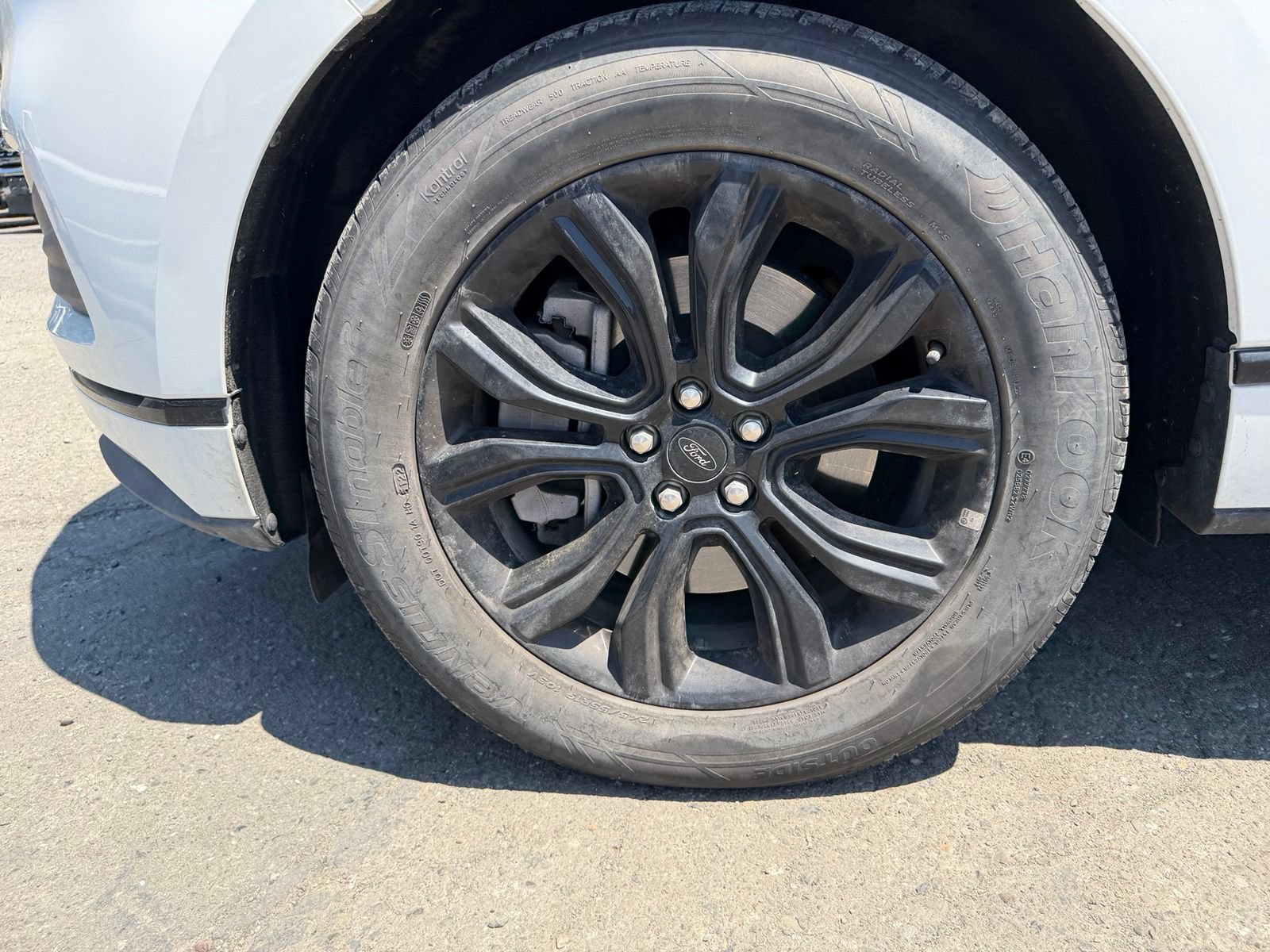 Certified 2023 Ford Edge SE w/ Black Appearance Package AWD/4WD image 9