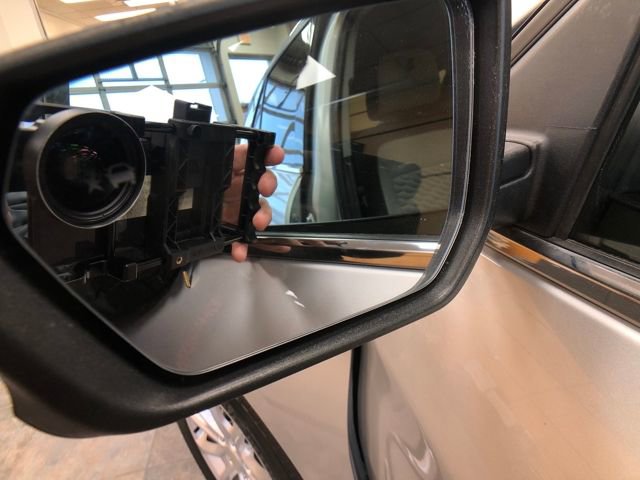 Used 2020 Chevrolet Equinox LT image 22