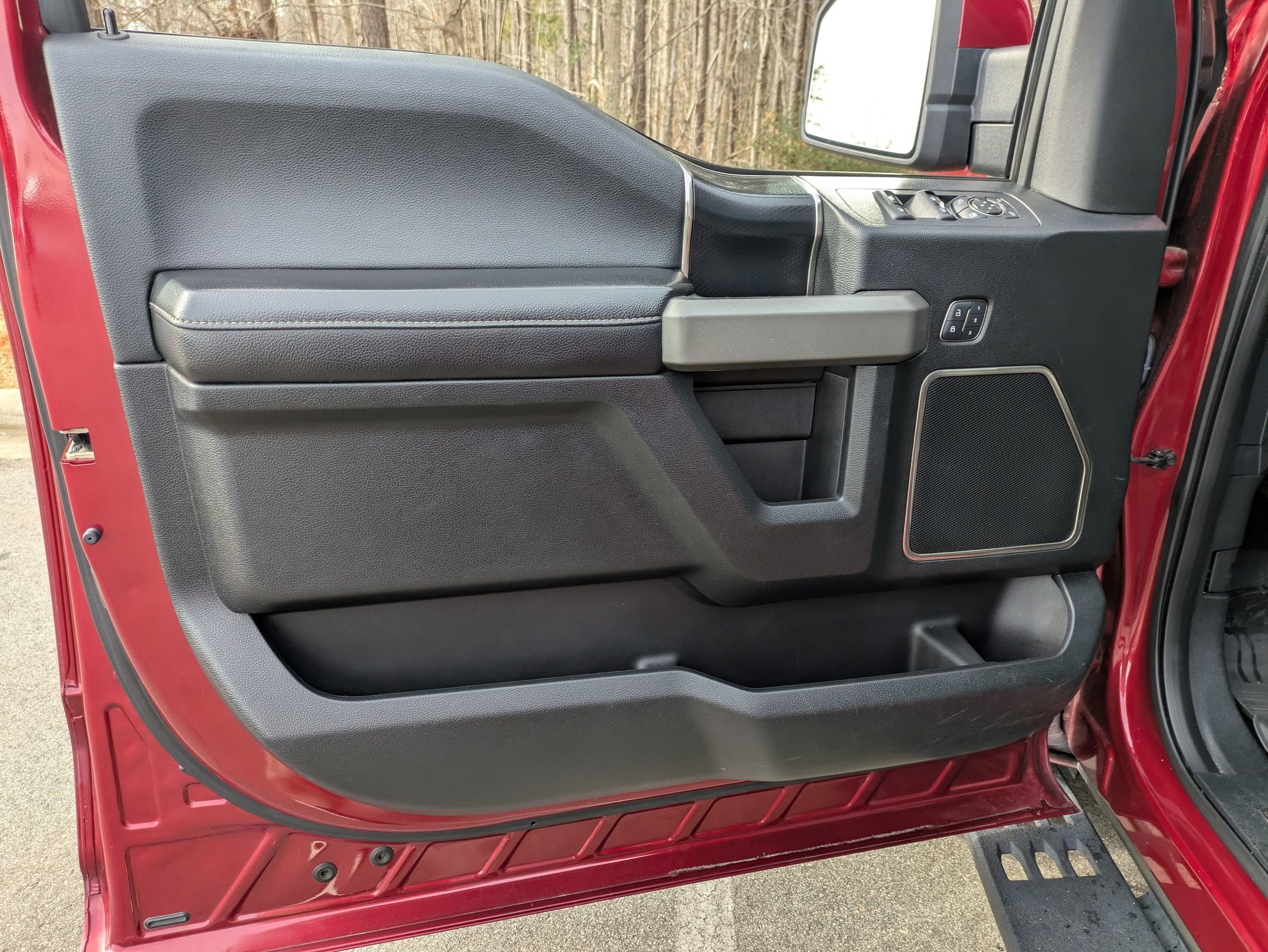 Certified 2018 Ford F150 Raptor w/ Equipment Group 802A Luxury image 10