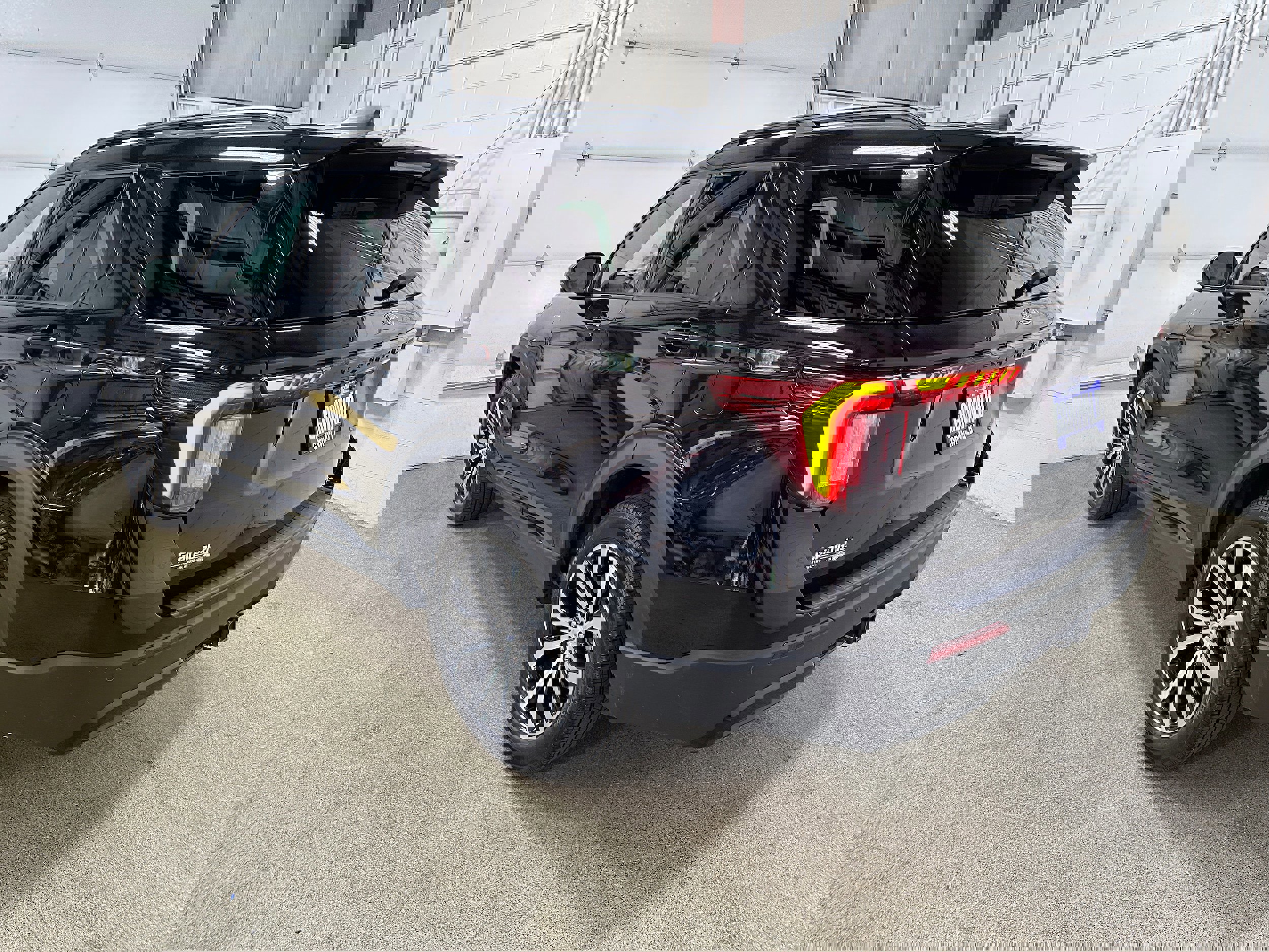 Certified 2025 Ford Explorer ST-Line image 5