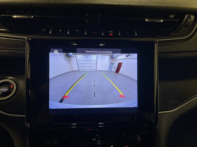 Used 2025 Jeep Grand Cherokee 4WD image 14