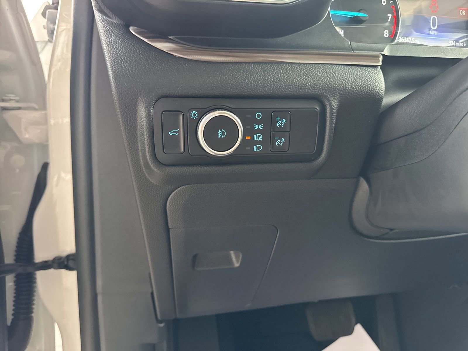 Certified 2023 Ford Explorer Limited w/ Limited Technology Package AWD/4WD image 29