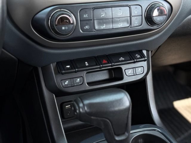 Used 2018 Chevrolet Colorado Z71 AWD/4WD image 20