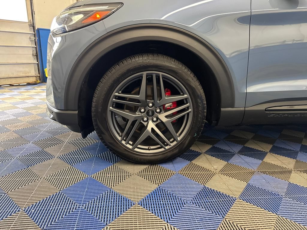 Certified 2025 Ford Explorer ST w/ Sun And Sound Package AWD/4WD image 30