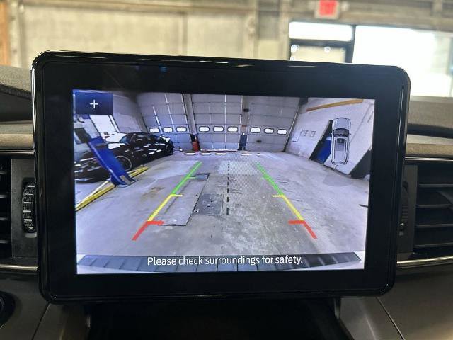 Certified 2023 Ford Explorer XLT w/ Equipment Group 202A AWD/4WD image 17