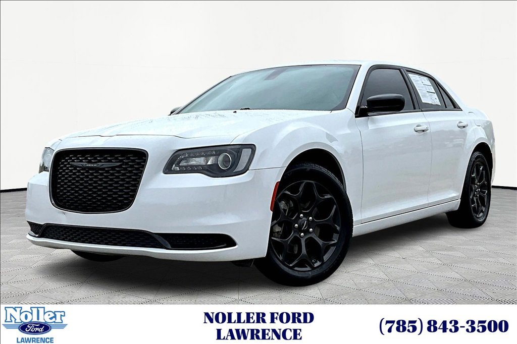 Used 2022 Chrysler 300 Touring w/ Sport Appearance Package