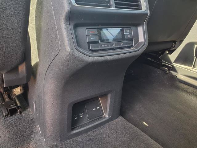 Used 2025 Volkswagen Atlas SE AWD/4WD image 24