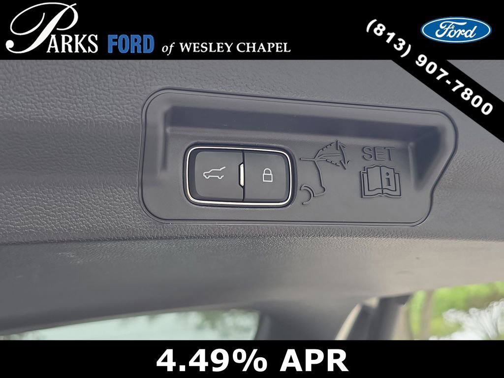 Certified 2023 Ford Explorer Limited w/ Limited Technology Package image 9