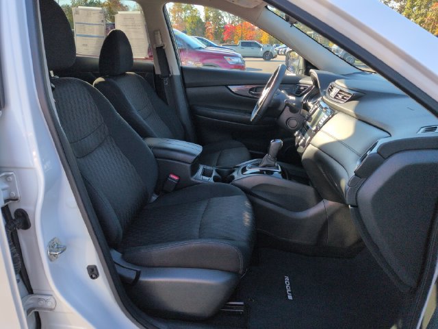 Used 2018 Nissan Rogue SV AWD/4WD image 15