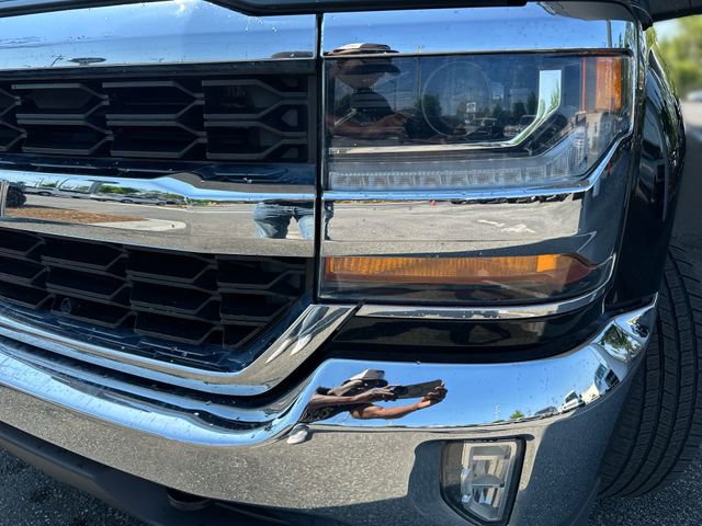 Used 2019 Chevrolet Silverado 1500 LT w/ All Star Edition AWD/4WD image 9