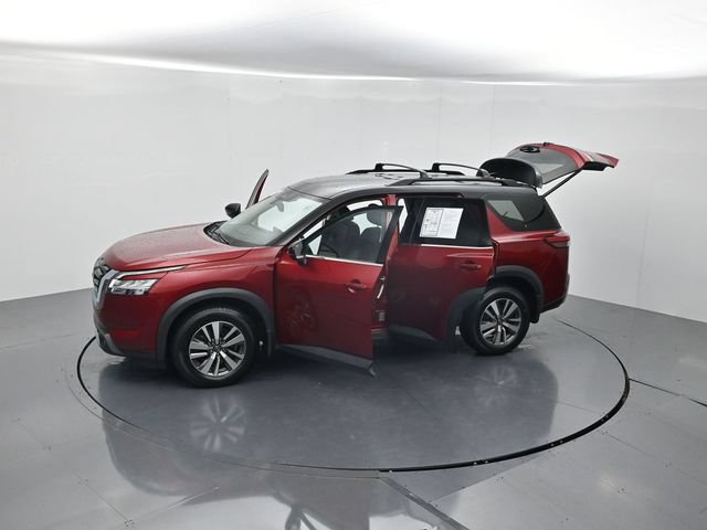 Used 2022 Nissan Pathfinder SL AWD/4WD image 50