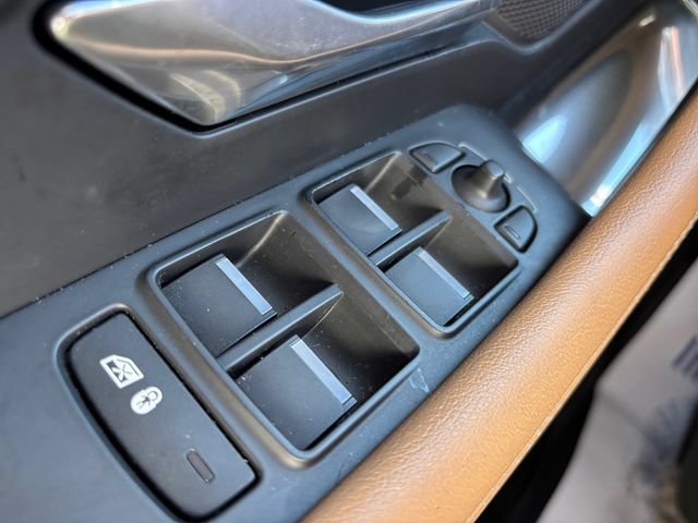 Used 2022 Jaguar E-PACE SE AWD/4WD image 16