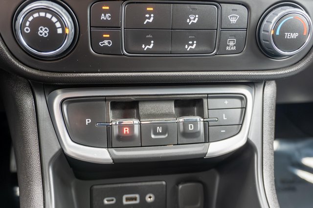 Used 2024 GMC Terrain SLE AWD/4WD image 26