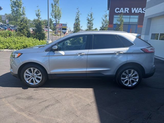 Certified 2022 Ford Edge Titanium AWD/4WD image 3