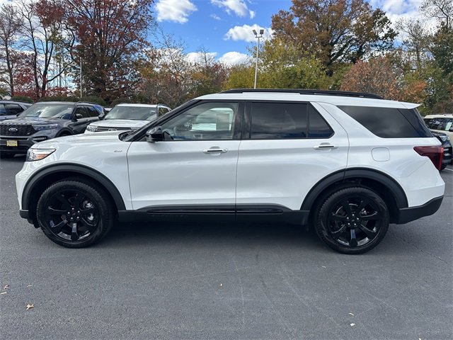 Certified 2022 Ford Explorer ST-Line w/ Class IV Trailer Tow Package image 2