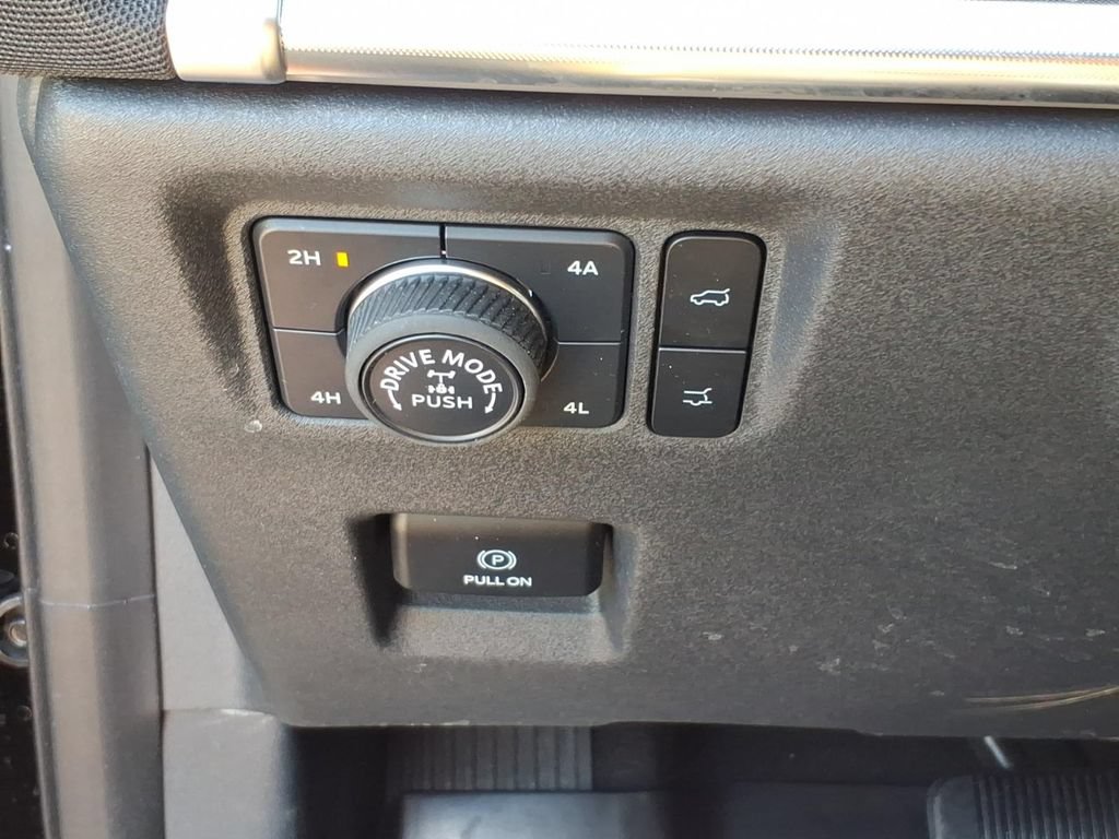Certified 2025 Ford Expedition Tremor AWD/4WD image 18
