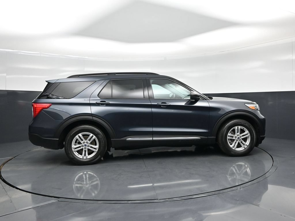 Certified 2023 Ford Explorer XLT RWD image 24