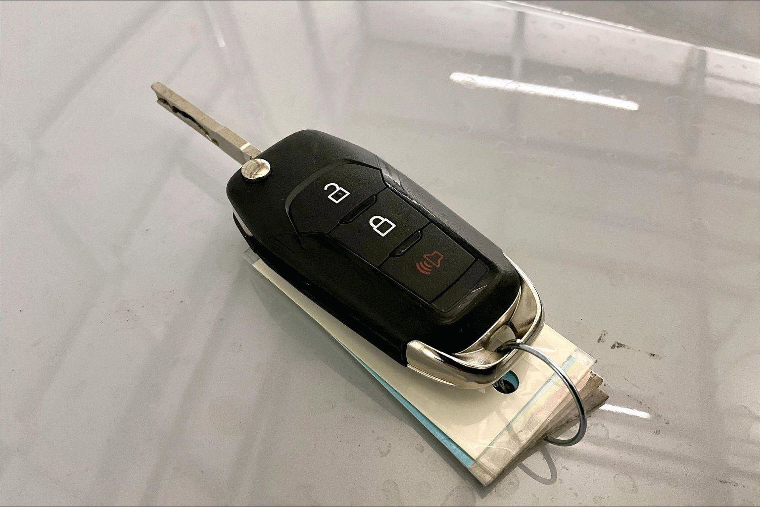 Certified 2025 Ford Maverick XL w/ Equipment Group 102A image 9