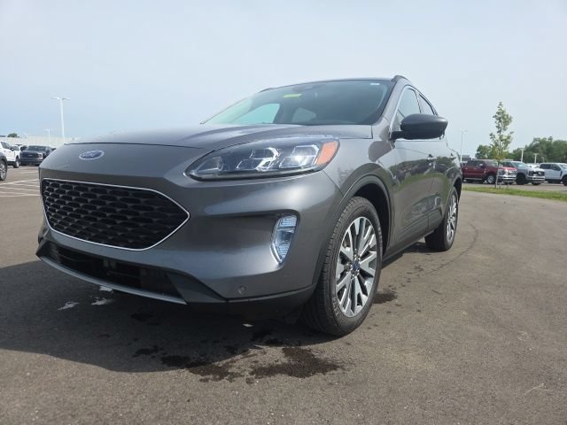 Certified 2022 Ford Escape Titanium AWD/4WD video 2