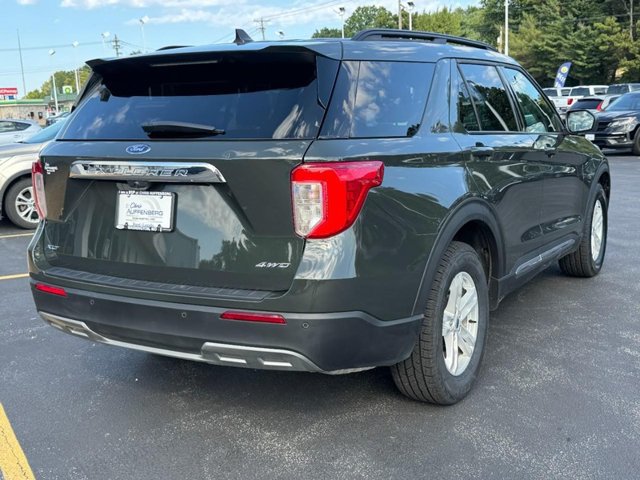 Certified 2024 Ford Explorer XLT w/ Equipment Group 202A AWD/4WD image 3