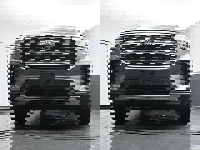 Certified 2025 Ford Explorer Active AWD/4WD image 31