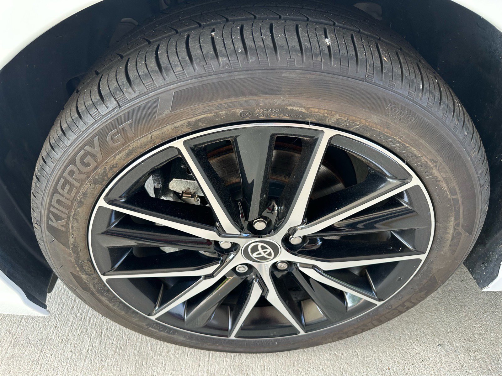 Used 2023 Toyota Camry SE w/ Convenience Package image 7