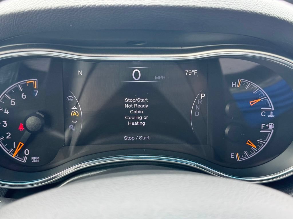 Used 2020 Jeep Grand Cherokee Altitude AWD/4WD image 39