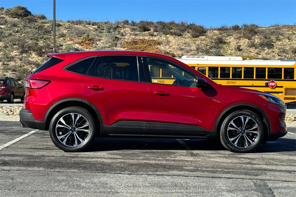 Certified 2021 Ford Escape SE w/ SE Sport Appearance Package image 6